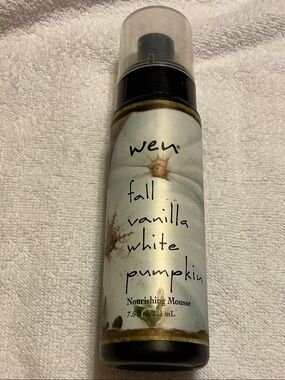 WEN Fall Vanilla White Pumpkin Nourishing Mousse - White, Black, Brown